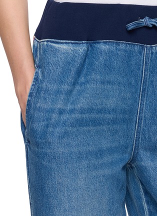  - MOTHER - The Smoothie Sweatpant Sneak Jeans