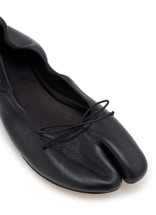 Detail View - Click To Enlarge - CHRISTEN - Tabi Stretch Leather Ballerina Flats
