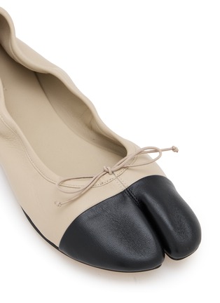 Detail View - Click To Enlarge - CHRISTEN - Tabi Stretch Leather Ballerina Flats