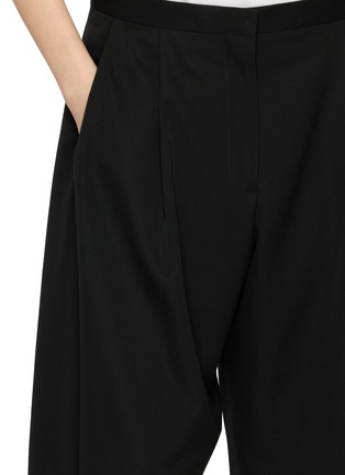  - THE ROW - Kalyan Relaxed Wool Shorts