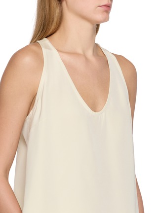  - LA COLLECTION - V-Neck Top