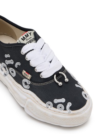 Detail View - Click To Enlarge - BONBOM - x MMY Piercing Sticker Baker Women's Sneakers