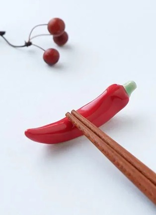  - DIGRAFT - Red pepper Chopsticks Rest
