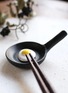 DIGRAFT Pan With Fried Egg Chopsticks Rest