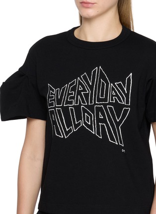  - SACAI - Everyday Allday Print Drama Sleeve T-Shirt