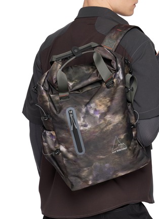 Figure View - Click To Enlarge - AND WANDER - 2-Way Tote Bag
