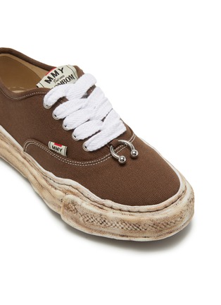 Detail View - Click To Enlarge - BONBOM - x MMY Piercing Outsiole Spray Baker Men's Sneakers