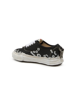 Detail View - Click To Enlarge - BONBOM - x MMY Piercing Sticker Baker Men's Sneakers