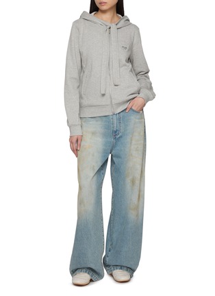 Figure View - Click To Enlarge - GOODBAI - Star Appliqué Distressed Light Wash Jeans
