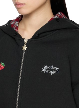 Detail View - Click To Enlarge - GOODBAI - Star Print Faux Fur Trim Hooded Zip Jacket