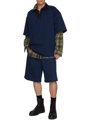 Figure View - Click To Enlarge - JUUN.J - Dark Wash Textured Drawstring Waist Denim Shorts