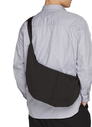 Figure View - Click To Enlarge - COMME DES GARÇONS HOMME - Checked Sling Bag