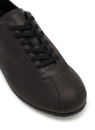 Detail View - Click To Enlarge - COMMON PROJECTS - Driving Shoe Leather Men's Sneakers