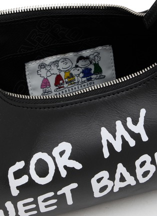 Detail View - Click To Enlarge - MARGESHERWOOD - X Peanuts Printed Leather Hobo Shoulder Bag