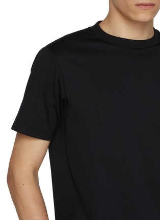  - J∞QUALITY - Crewneck T-Shirt