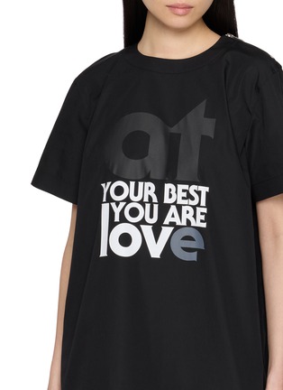  - SACAI - Printed Pleated Back T-Shirt Dress