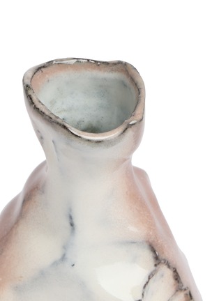 Detail View - Click To Enlarge - ROBERT YELLIN - White Drip Glaze Sake Carafe