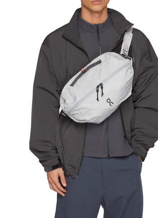 Figure View - Click To Enlarge - ON - Sling Pack 9L