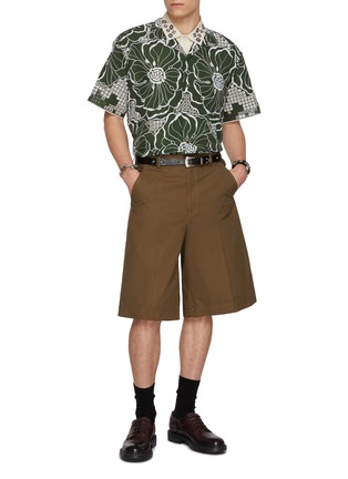 Figure View - Click To Enlarge - TOGA VIRILIS - Short Sleeve Embroidered Floral Outline Cotton Shirt