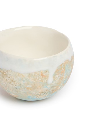 Detail View - Click To Enlarge - ARTIFACTT - Akari Karugane Tea Cup — Peach/Green