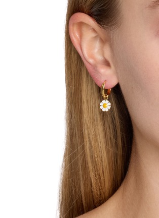 Figure View - Click To Enlarge - WILHELMINA GARCIA - 18K Gold Plated Daisy Hoop Earrings