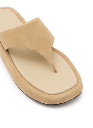 Detail View - Click To Enlarge - SALONDEJU - Pboy Platform Suede Thong Sandals