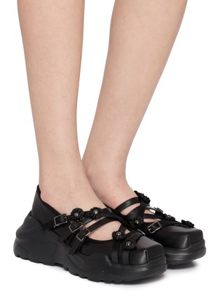 Figure View - Click To Enlarge - AKIKOAOKI - Floral Platformed Leather Mary Jane