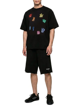 Figure View - Click To Enlarge - WE11DONE - Raw Edge Logo Sweatshorts