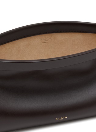 Detail View - Click To Enlarge - ALAÏA - Medium Le Click E/W Leather Hobo Bag