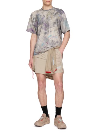 Figure View - Click To Enlarge - AND WANDER - X Altra Abstract Graphic Stretch Jersey T-Shirt