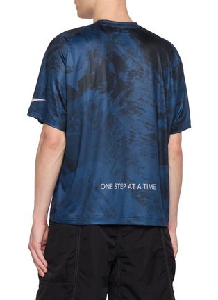 Back View - Click To Enlarge - AND WANDER - X Altra Abstract Graphic Stretch Jersey T-Shirt
