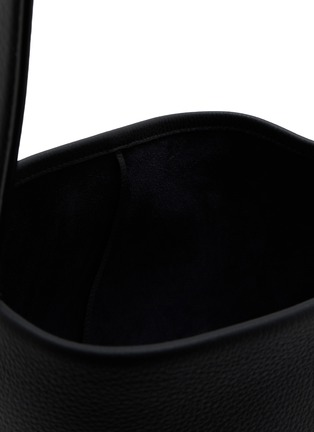 Detail View - Click To Enlarge - THE ROW - Medium N/S Park Grained Leather Tote Bag
