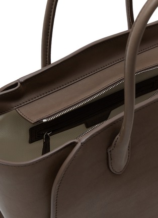 Detail View - Click To Enlarge - THE ROW - Marlo 12 Leather Tote Bag
