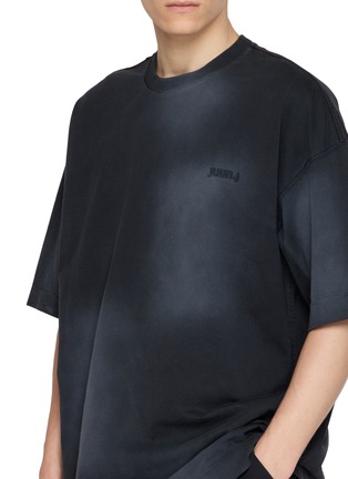  - JUUN.J - Boy-ish Semiover T-Shirt