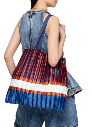 Figure View - Click To Enlarge - MULTITUDES - Chiavari Pleated Satin Tote Bag