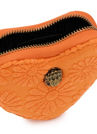 Detail View - Click To Enlarge - KURT GEIGER - Micro Heart Crossbody Bag