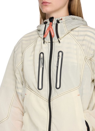  - AND WANDER - X ROA Ripstop Hooded Wind Jacket