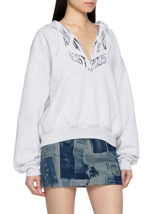 Detail View - Click To Enlarge - ALEXANDERWANG - Pre-Styled Slashed Neck Hoodie With Cropped Dickie Shirt