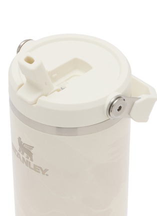 Detail View - Click To Enlarge - STANLEY - The Iceflow™ Flip Straw 2.0 Tumbler 30oz — Calcite Calacatta