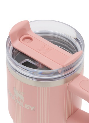 Detail View - Click To Enlarge - STANLEY - The Quencher H2.0 FlowState™ Tumbler 20oz — Peach Rose Picnic Stripe