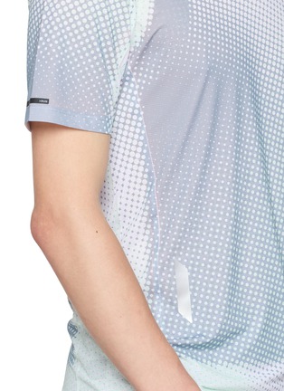  - SOAR RUNNING - Printed Tech T-shirt