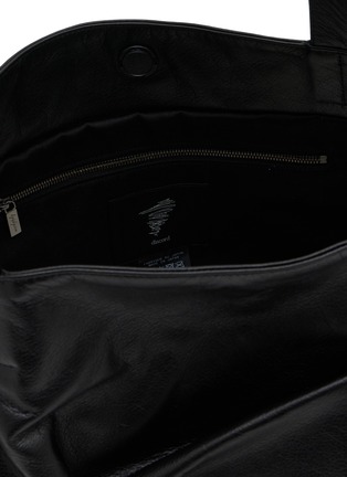 Detail View - Click To Enlarge - DISCORD YOHJI YAMAMOTO - Pinched Leather Tote Bag