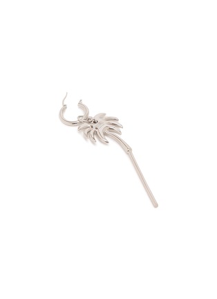 Detail View - Click To Enlarge - MM6 MAISON MARGIELA - Beach Mono Silver Plated Brass Earring