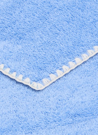 Detail View - Click To Enlarge - MARIAIDA HOME - Cotton Shell Bath Towel — Blue/Cream