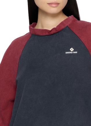  - SHUSHU/TONG - Long Raglan Sleeve Contrast Panel Cotton T-Shirt