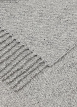 Detail View - Click To Enlarge - FRETTE - Knop Throw — Grey Cliff