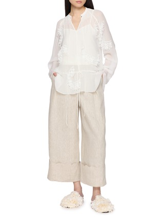 Figure View - Click To Enlarge - ASSIGNMENTS - Pleated Cropped Pants
