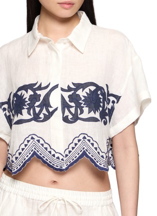  - BENARAS - Bondi Appliqué Paisley Cropped Shirt