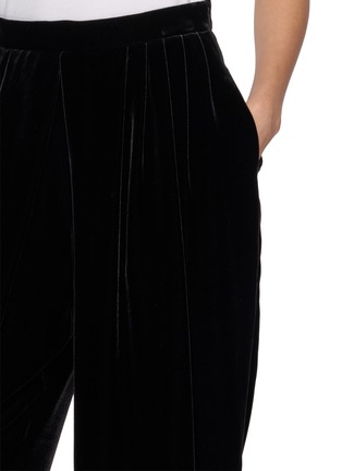  - THE ROW - Frima Pleated Velvet Pants