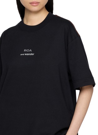  - AND WANDER - x ROA Logo Print T-Shirt